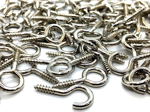 Pairs hooks eyes - &,